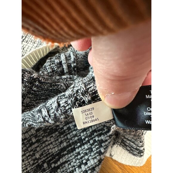 Lane Bryant Womens Black & White Knit Sweater With Flared Cuffs Size 22/24 - Picture 10 of 11